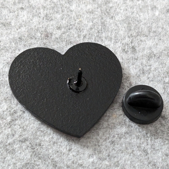 "Stay Weird" Heart Pin - Picture 2 of 3